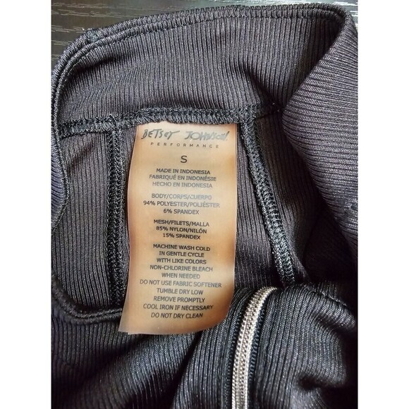 Betsey Johnson Performance Ribbed 1/4 Zip Pullover Black Size Small - Picture 4 of 4